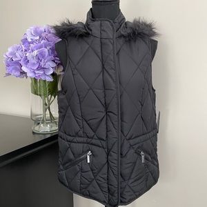 NWT Women’s Laura Scott Black Hooded Vest
